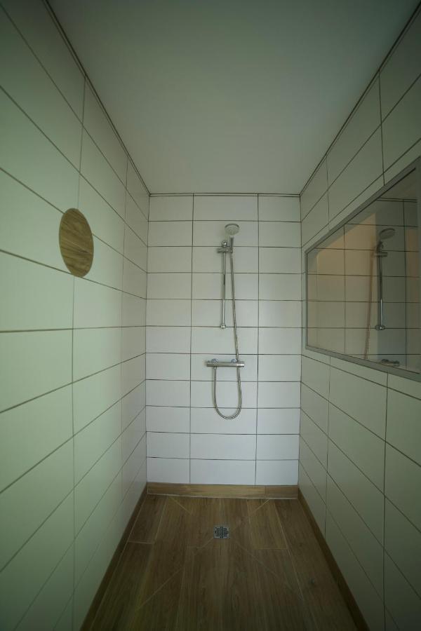 B&B Chez L'Habitant Chambre Privative Sur La Route Des Vins Tv Parking Box Velo Issenheim Eksteriør billede